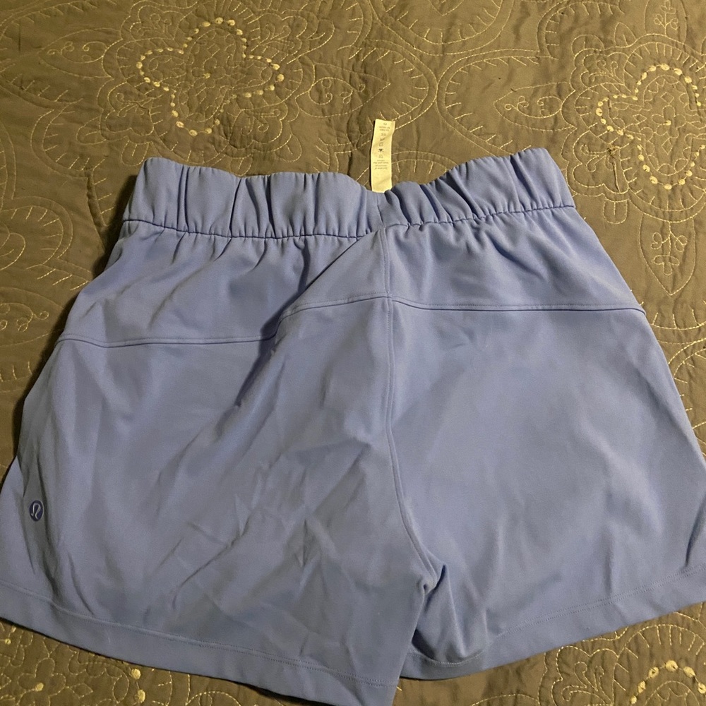 lululemon size 4 blue shorts